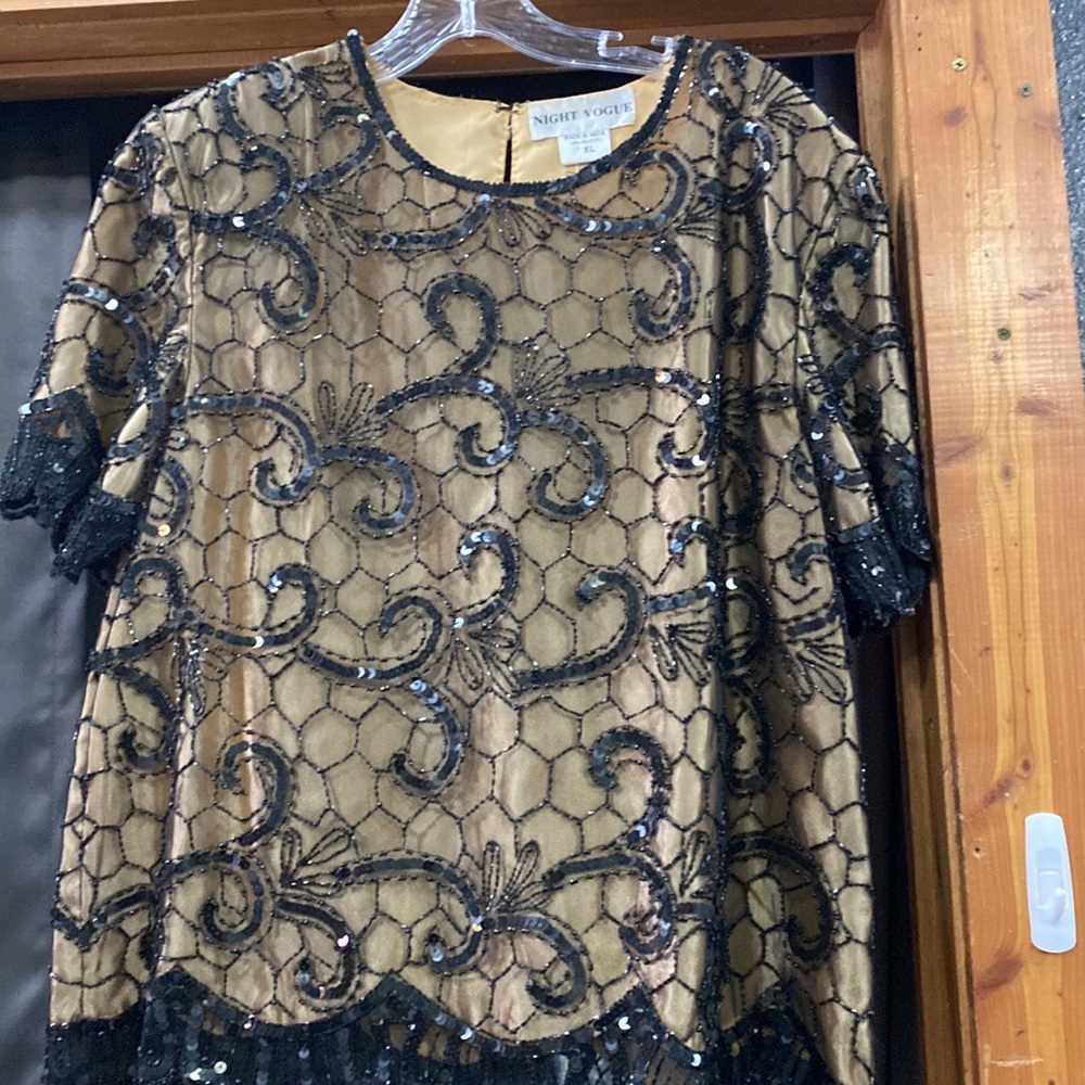 Night Vogue Nude & Black Sequin Top